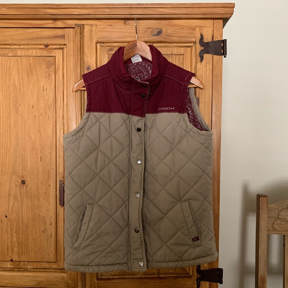 Cinch Burgundy and Tan Quilted Vest